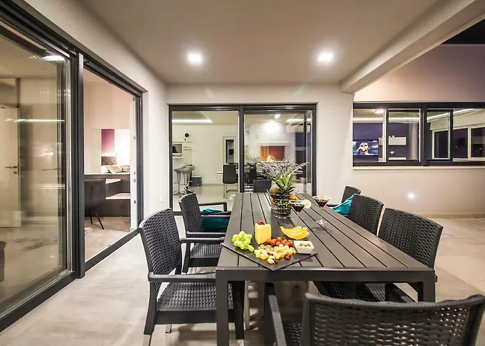 Lacus マカルスカ