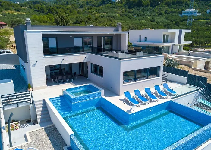 Lacus マカルスカ