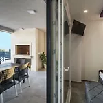 Lacus Villa
